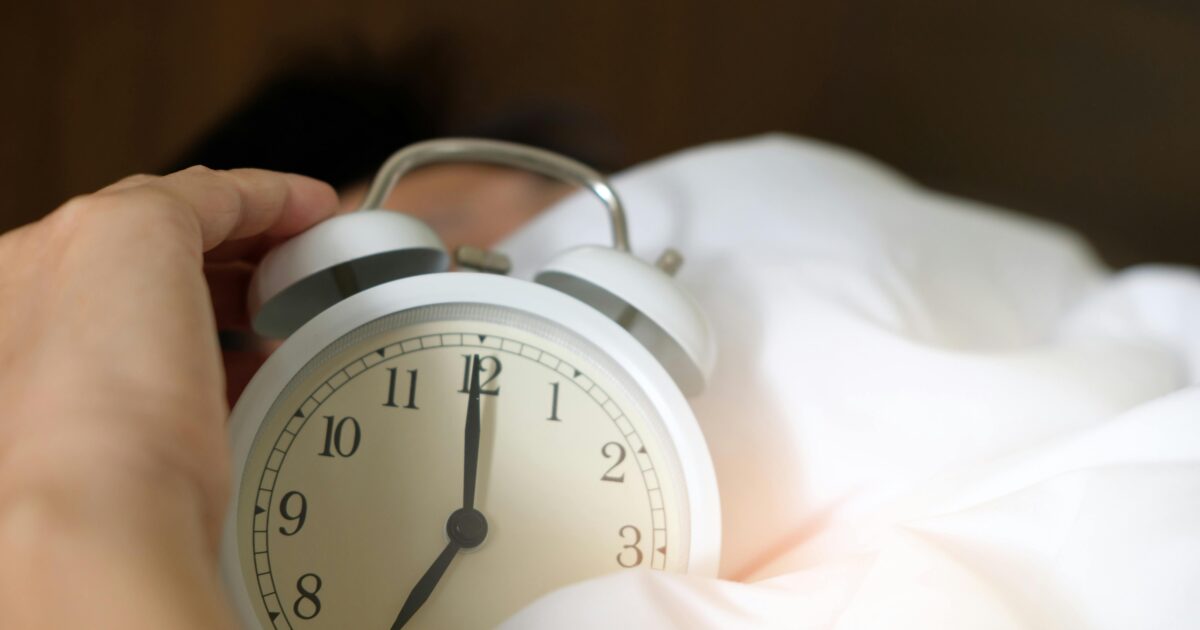 Pourquoi le changement d'heure en hiver vous rend si somnolent et vous laisse sans énergie