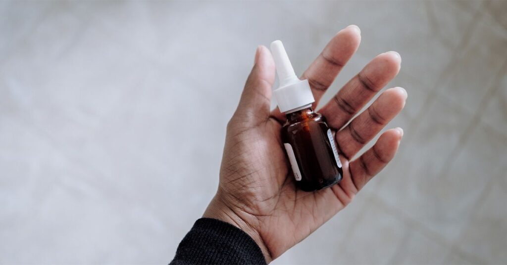 Un spray nasal innovant pourrait-il retarder la maladie d'Alzheimer de 10 ans ou plus ?