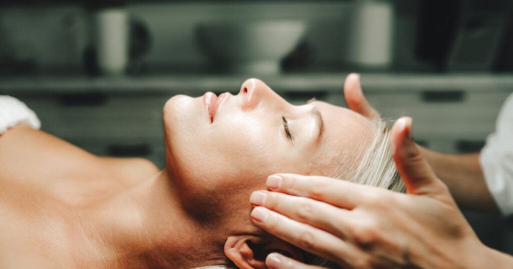 Quatre soins de beauté qui laissent votre peau lumineuse et relaxante