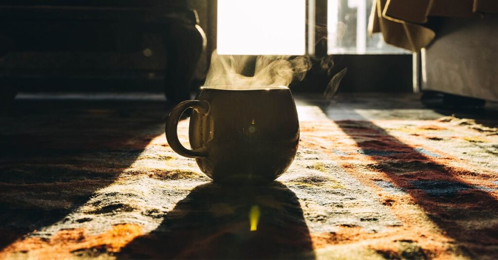 Boire environ 4 tasses de café par jour peut réduire le risque de cancer de la tête et du cou
