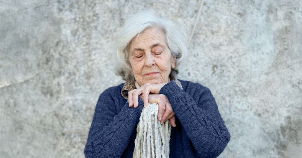 Est-ce que la somnolence excessive est-elle un signe d'avertissement de démence?