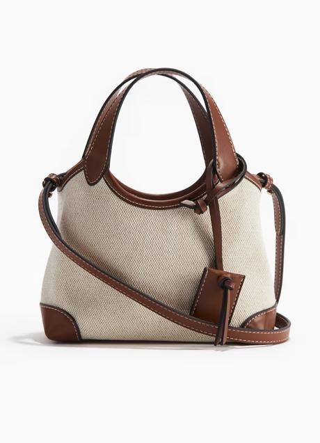 H&M Crossbag (25,99 euros)