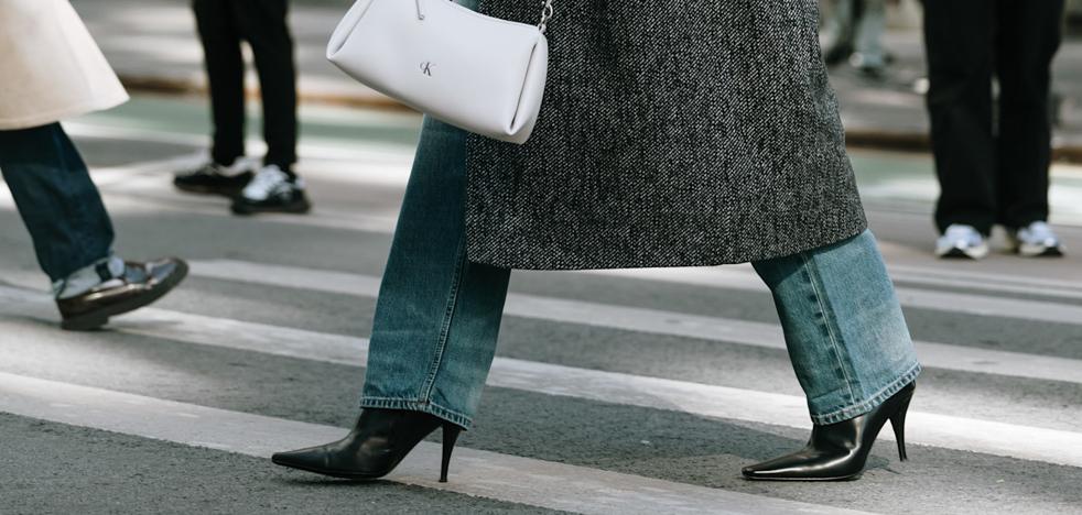 Quelles chaussures vous sentez-vous mieux avec chaque type de jean