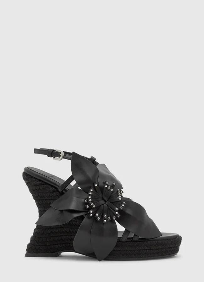 Cales noires avec fleur de casañer, 310 euros.