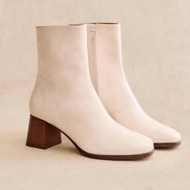 Axelle Boties (190 €)