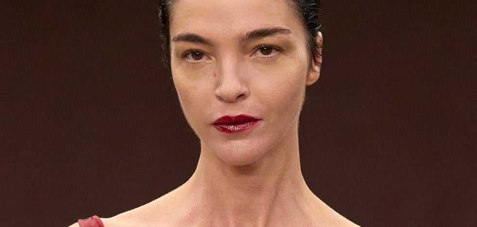 Skinimalisme, la tendance des soins parfaits pour la peau mature