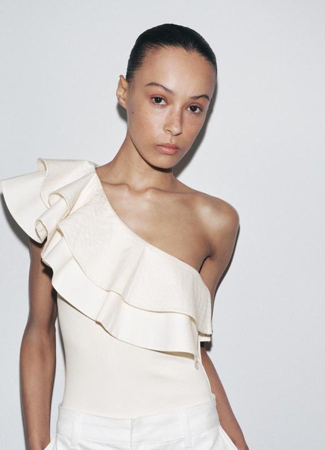 Corps asymétrique blanc Zara.