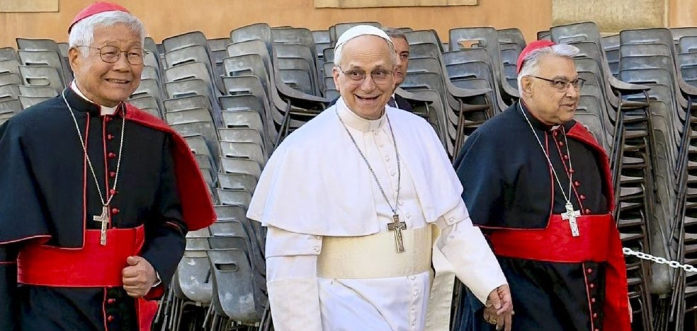 La reine Letizia ne manque pas l'intronisation du pape Leo XIV