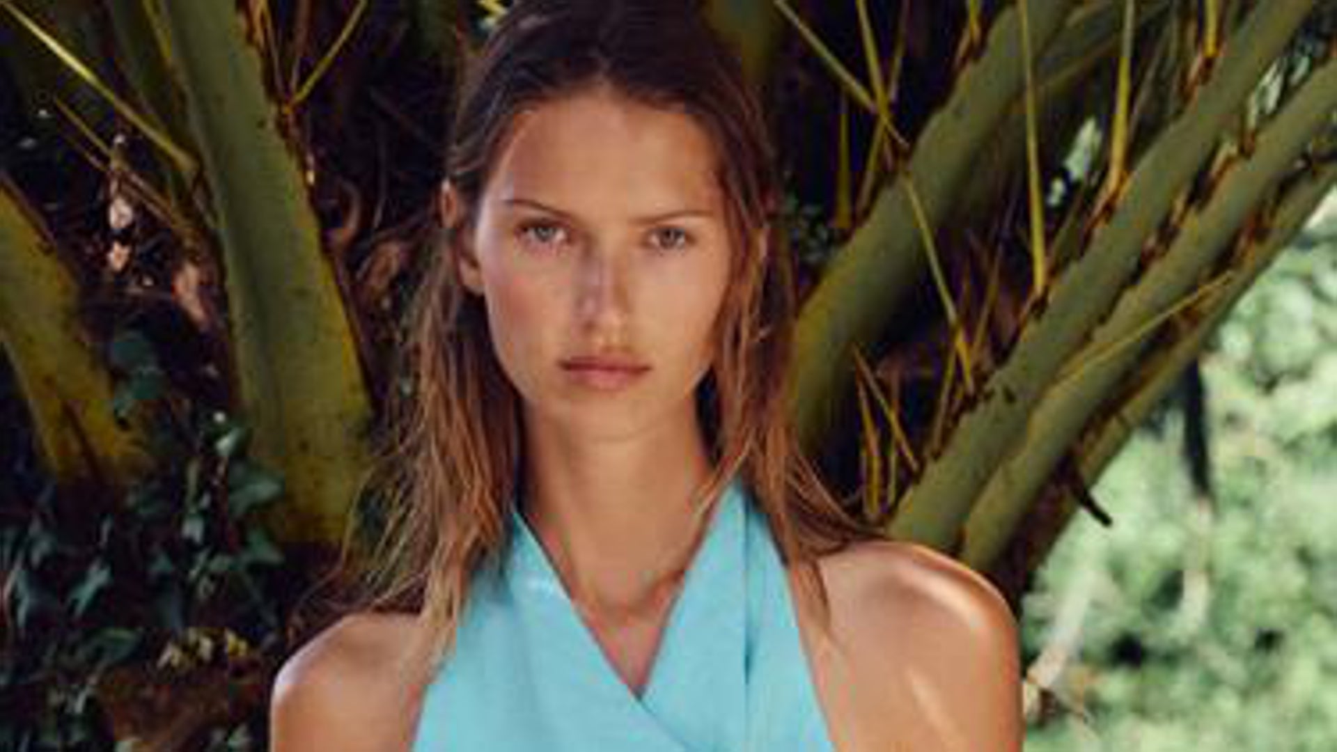 Les nouveautés de la semaine de Zara: vêtements brodés, bermudes et robes de fête