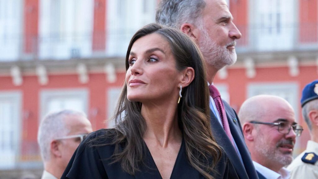 Letizia doit avoir inventé le nom de cette marquise: les nouveaux titres pour trois favoris de la reine
