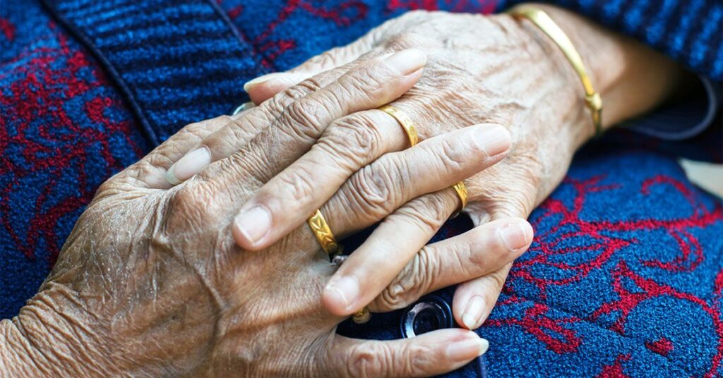 La démence peut prendre 3,5 ans à diagnostiquer après le début des symptômes, mais pourquoi?