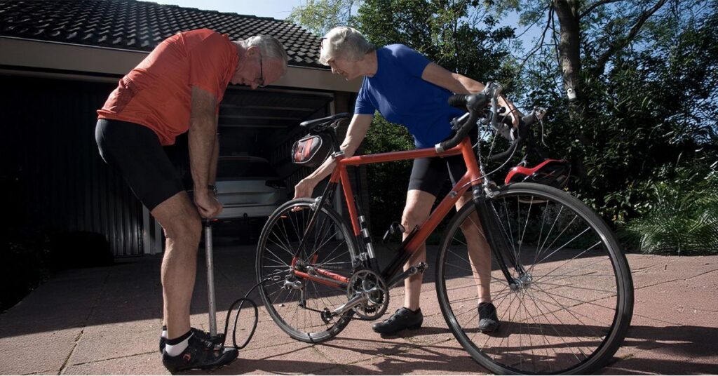 Le vélo peut aider à restaurer les connexions neuronales endommagées par la parkinson