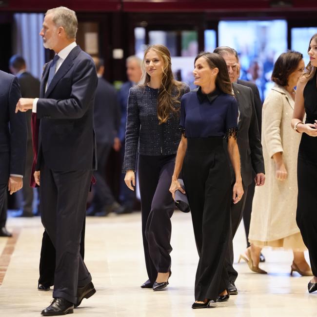 Letizia et Leonor ont choisi des looks assortis.