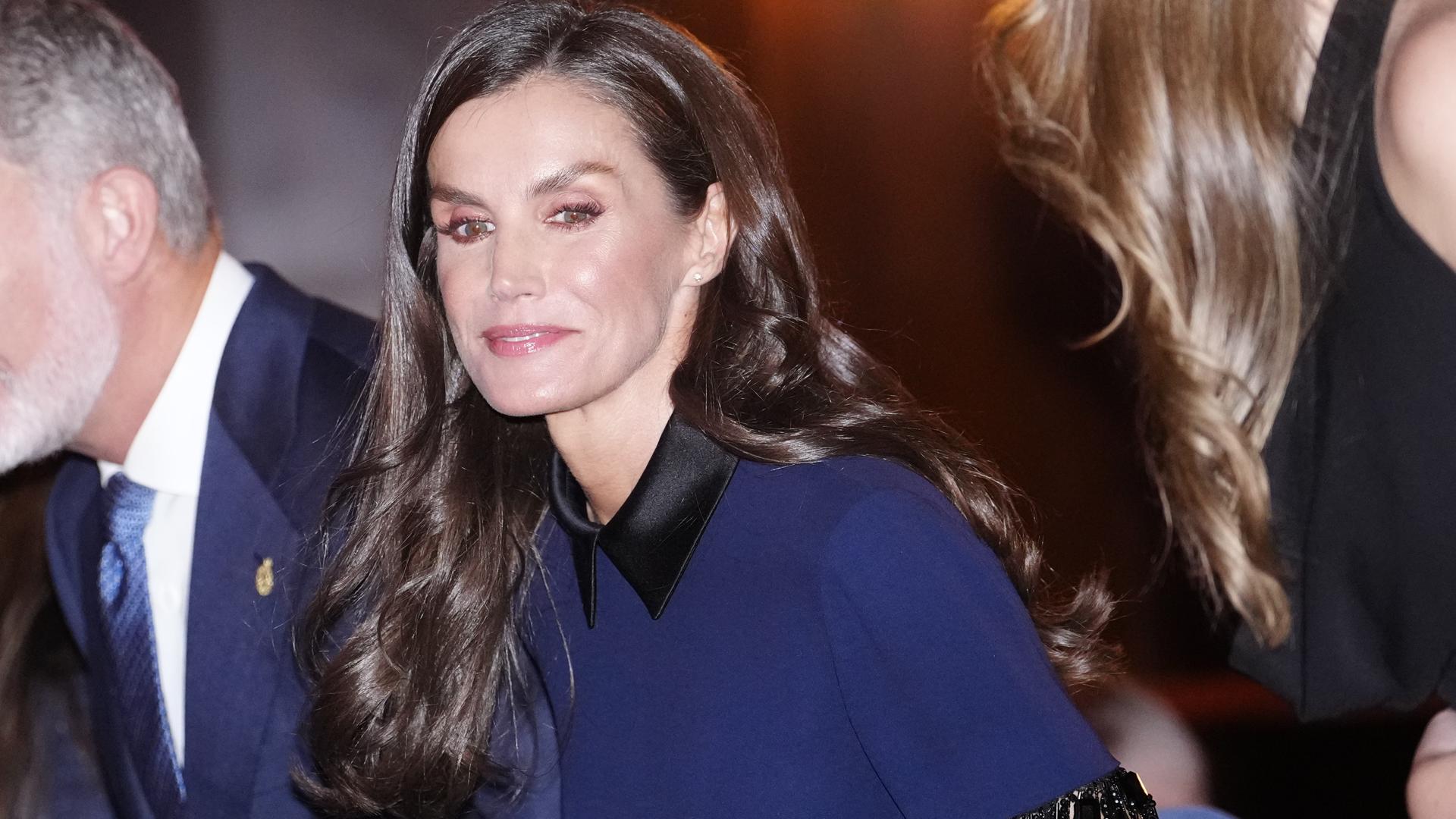 Letizia présente son look le plus original et impressionnant de 2025 au concert d'Oviedo