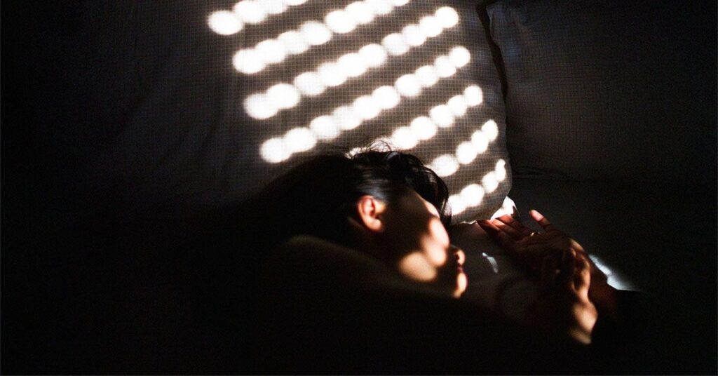 Pour garder le cerveau jeune, sauvegarde votre sommeil, l'étude suggère