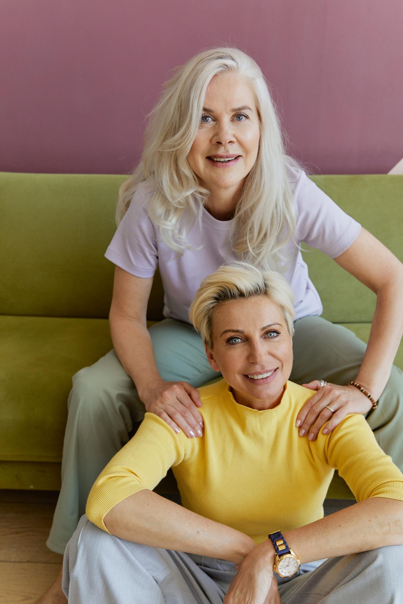 Nouveaux médicaments contre les bouffées de chaleur, suppléments pour tout… la ménopause est-elle médicalisée ?