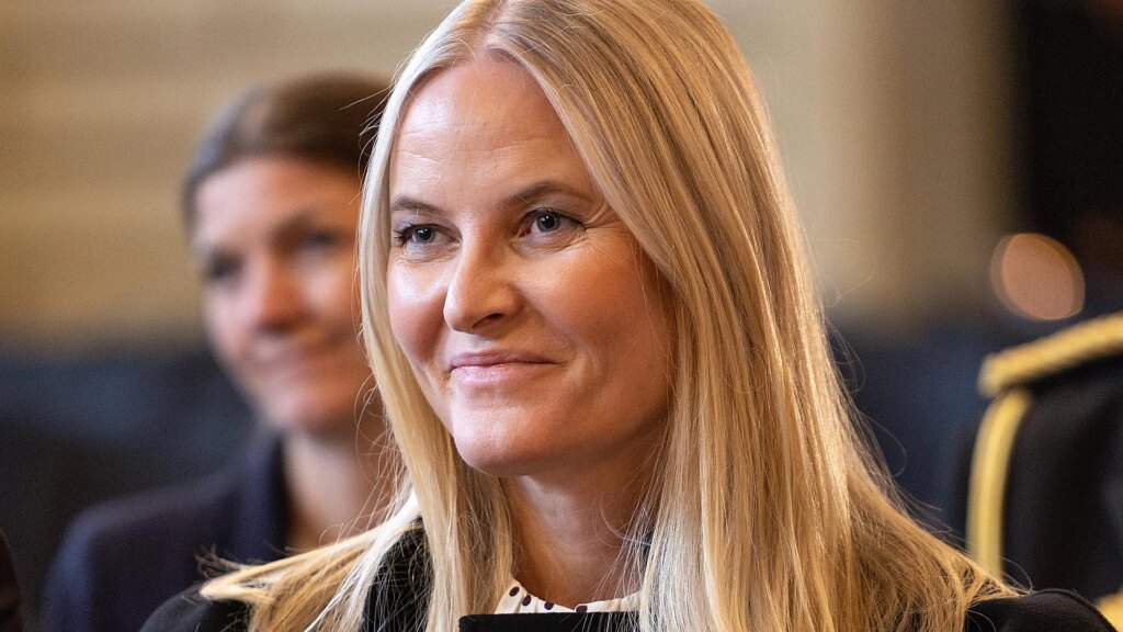 Mette-Marit dans les cordes : elle a menti pour rendre visite à Epstein à New York