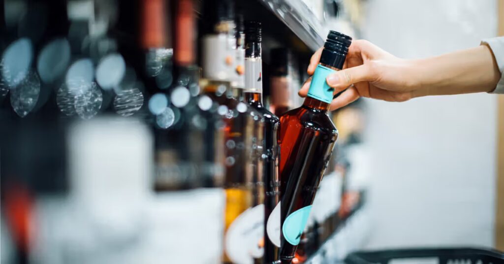 Pourquoi une nouvelle étude suggère que 7 verres par semaine pourraient être la nouvelle limite de risque d'alcool