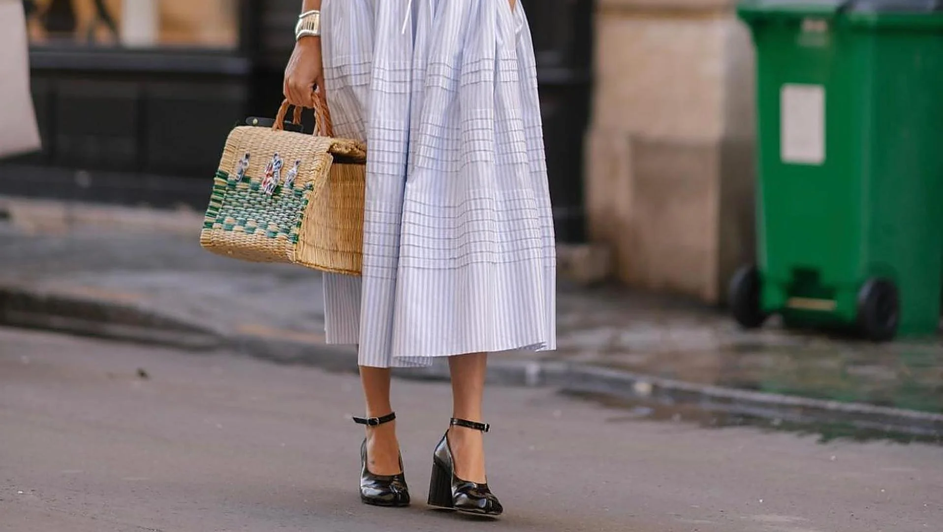 D'un symbole portugais à une nouveauté Carolina Herrera : le panier fait main qui déferle désormais sur les marques de luxe