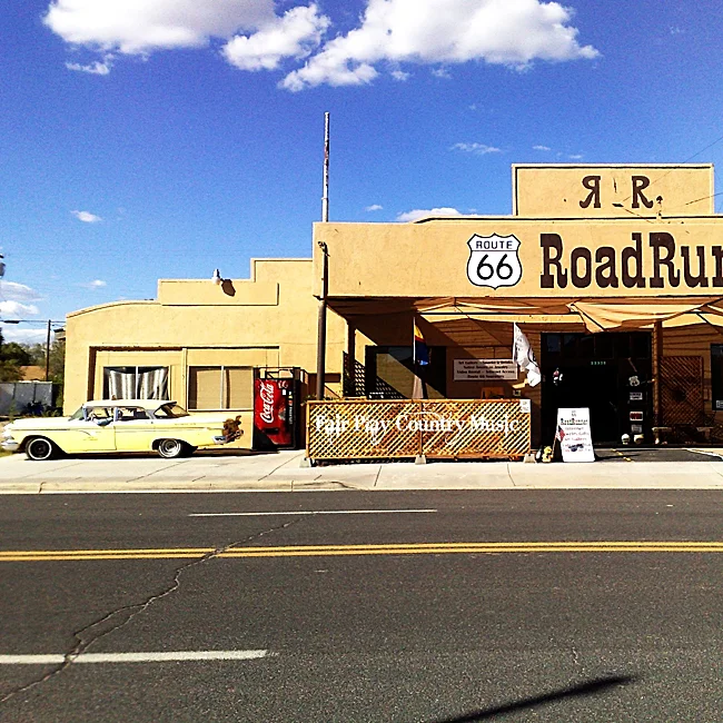 Motels, fast-foods et voitures 100% américaines parsèment la Route 66.