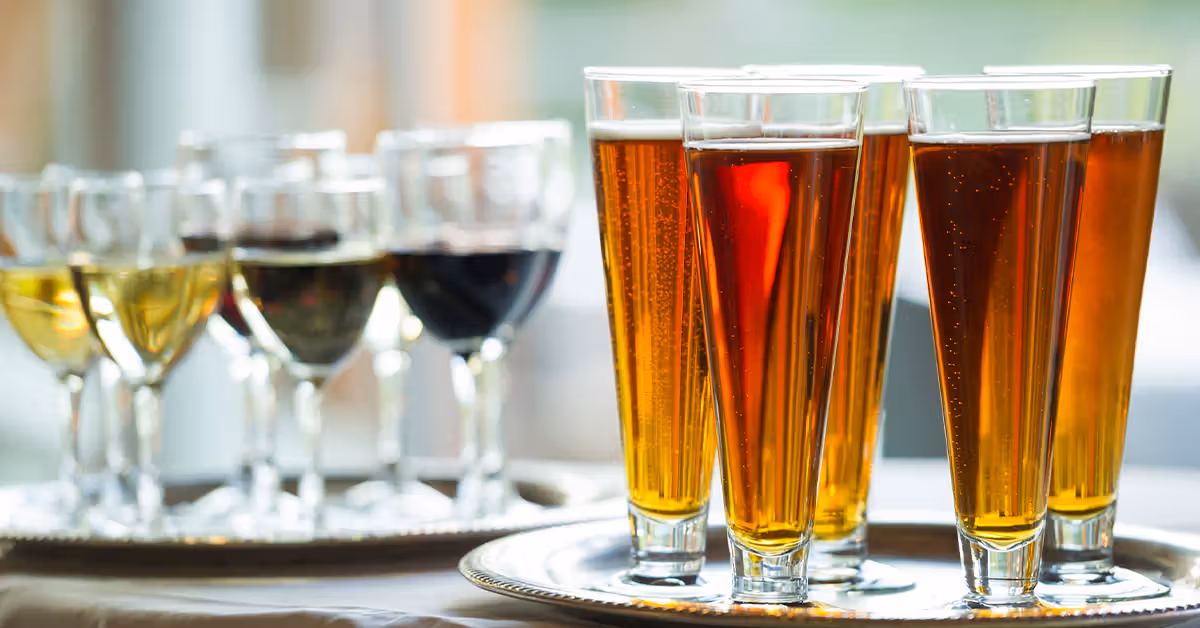 La consommation excessive d'alcool accélère-t-elle le vieillissement cérébral et la maladie d'Alzheimer ? Ce que disent les dernières preuves