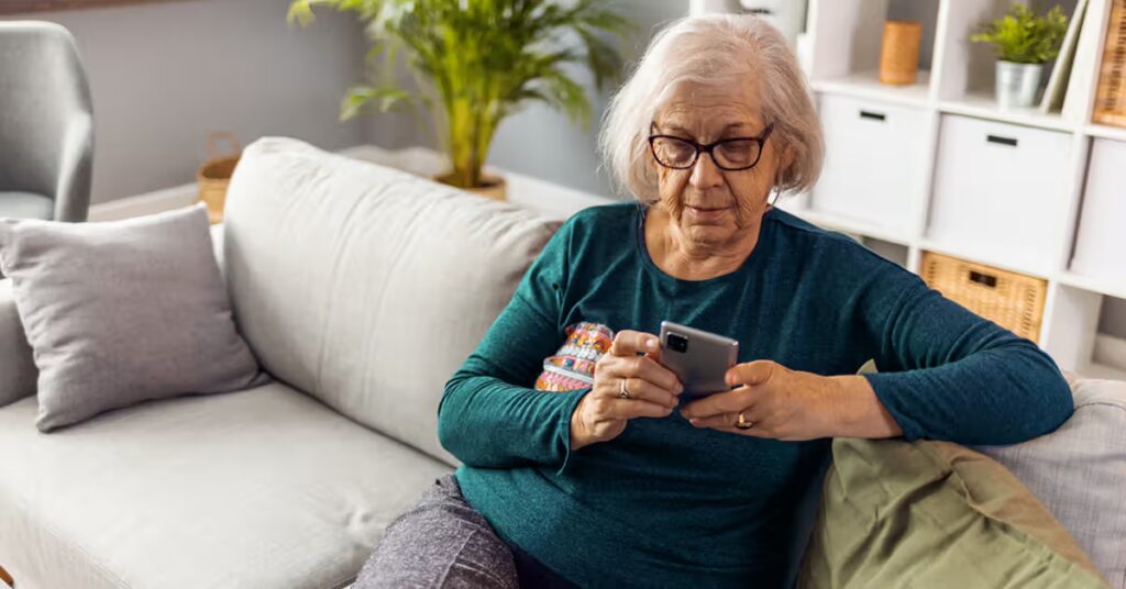 Interrompre le temps assis avec du mouvement pourrait réduire le risque de mortalité par cancer jusqu'à 22 %