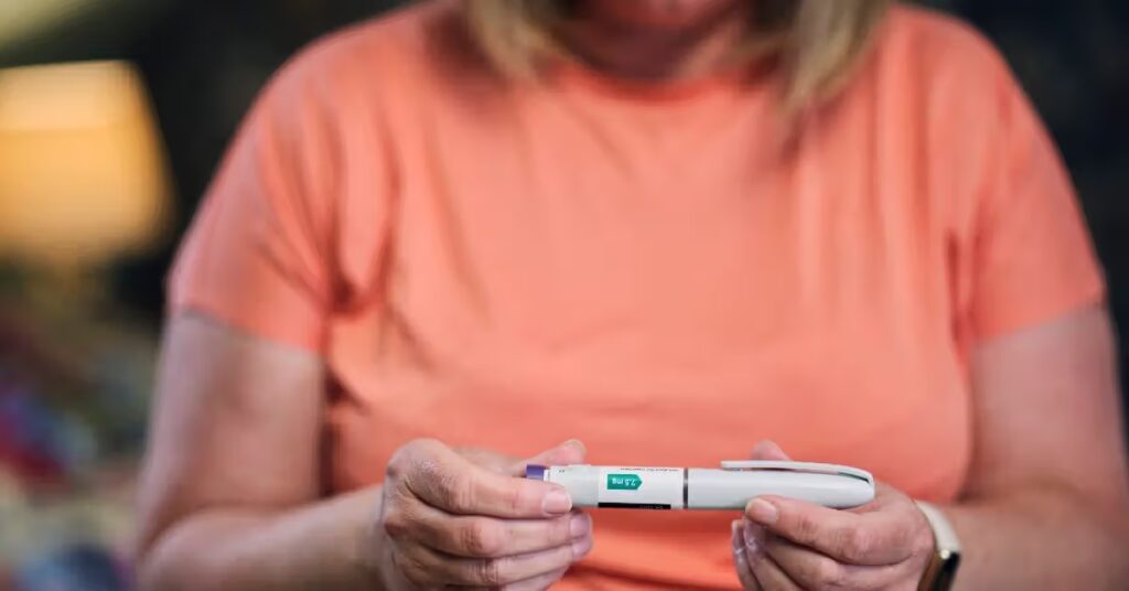 Comment les médicaments GLP-1 comme Ozempic pourraient aider à prévenir les cicatrices pulmonaires après le COVID