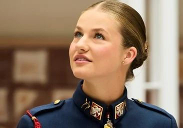 Leonor dit au revoir à l'armée à Murcie :