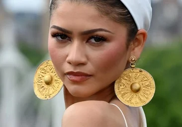 Zendaya, mise en avant pour avoir porté des boucles d'oreilles vieilles de 3 000 ans :