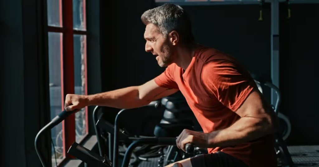Sprint ou endurance ? Une étude révèle que de courtes séances d'entraînement libèrent des protéines protectrices du cœur