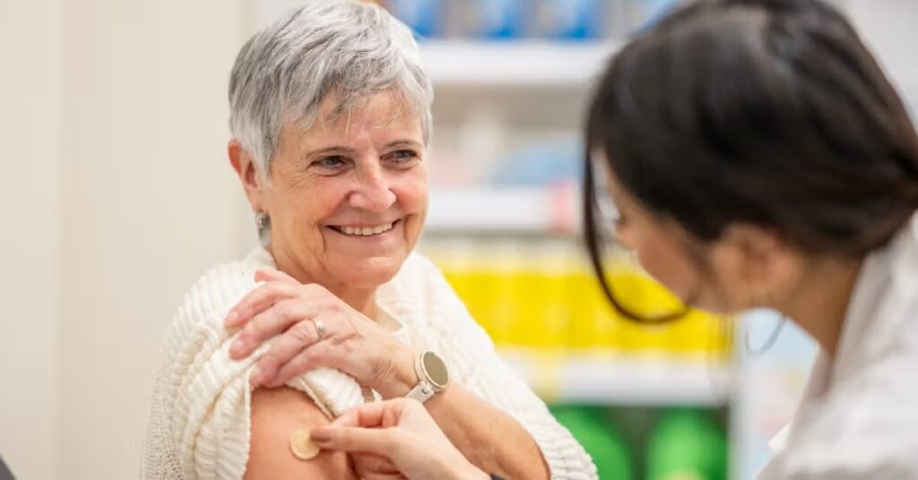Le vaccin contre la grippe à ARNm de Moderna approuvé par la FDA. Quand est-il disponible ?