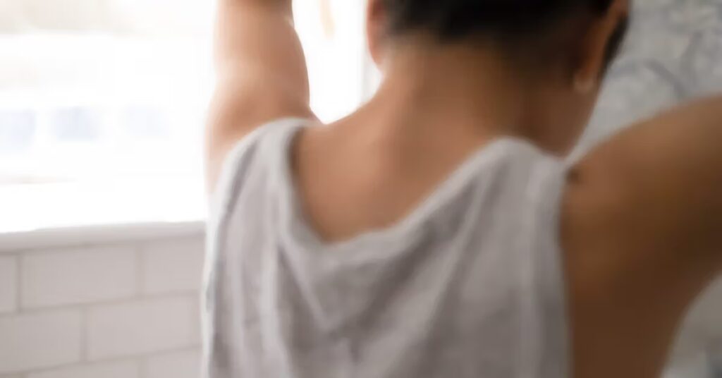 Un médicament contre l'arthrite peut aider à faire repousser jusqu'à 80 % des cheveux en cas de pelade