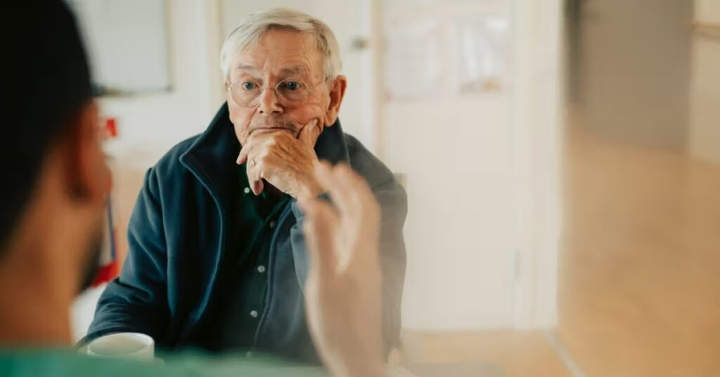La FDA autorise le premier test sanguin à biomarqueur unique pour la maladie d'Alzheimer : 4 experts interviennent