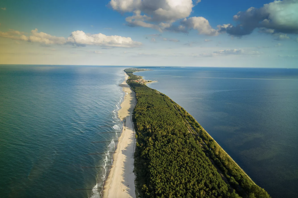 Cela ressemble aux Caraïbes mais c'est la Pologne : la nouvelle Mecque du surf européen