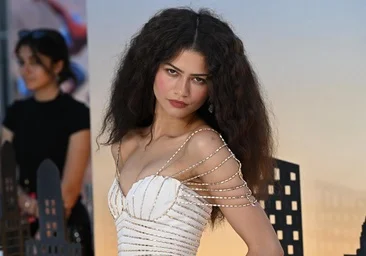 Zendaya et cheveux bouclés : pourquoi ses dernières coiffures comptent plus qu'il n'y paraît