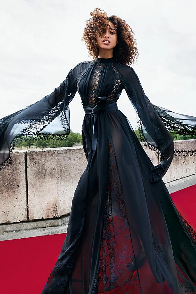 Robe en dentelle noire de la nouvelle collaboration H&M et Elie Saab