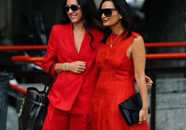 Rouge coquelicot : comment porter la teinte la plus flatteuse de l'été et les meilleurs basiques qui subliment votre bronzage