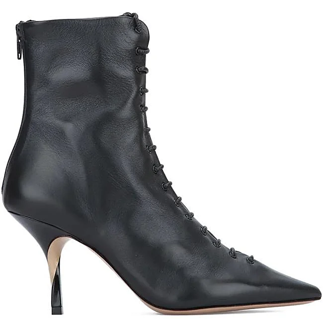 Bottines à talons Jacquemus, 510 euros.