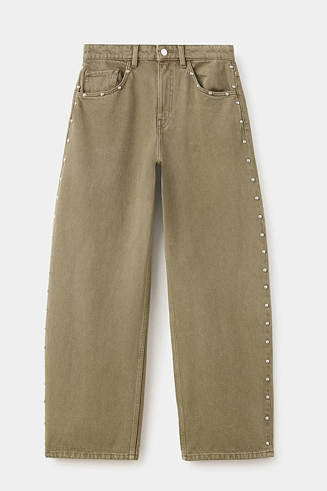 Jean clouté Mango (49,99 euros)