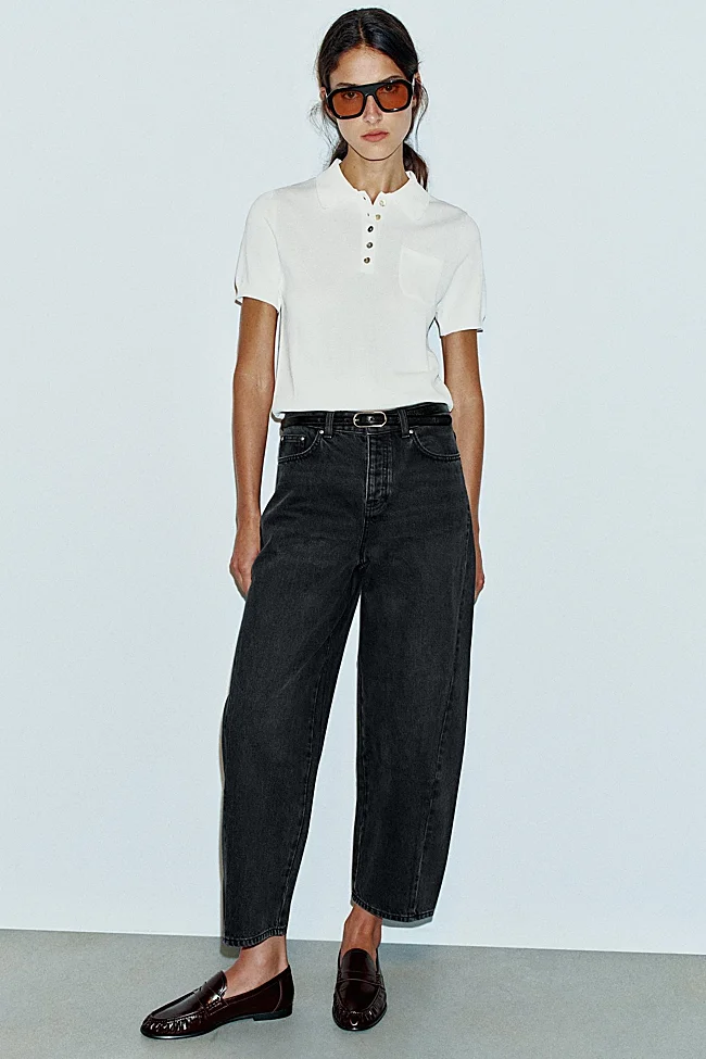 Jean style tonneau noir Zara (29,99 euros)