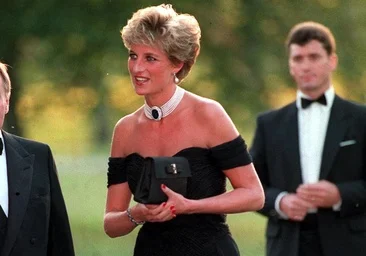 Les autres robes de vengeance : les femmes qui se sont inspirées de Lady Di pour porter un look choc après une rupture