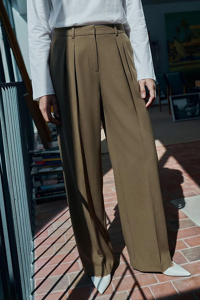 Pantalon plissé Zara (29,95 euros)