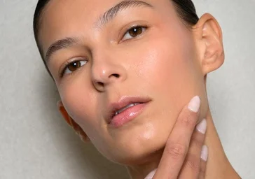 Comment retrouver des ongles sains après avoir enchaîné les manucures semi-permanentes toute l’année