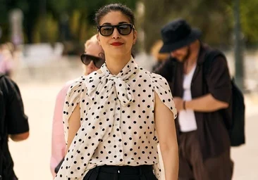 Dites adieu au t-shirt basique : ces jolies blouses rendent les jeans simples beaucoup plus élégants