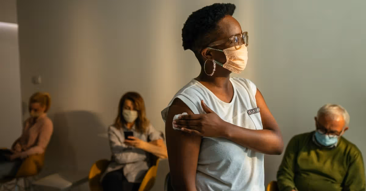 Vaccins : pourquoi certains d'entre nous sont plus susceptibles de ressentir des effets secondaires et que faire