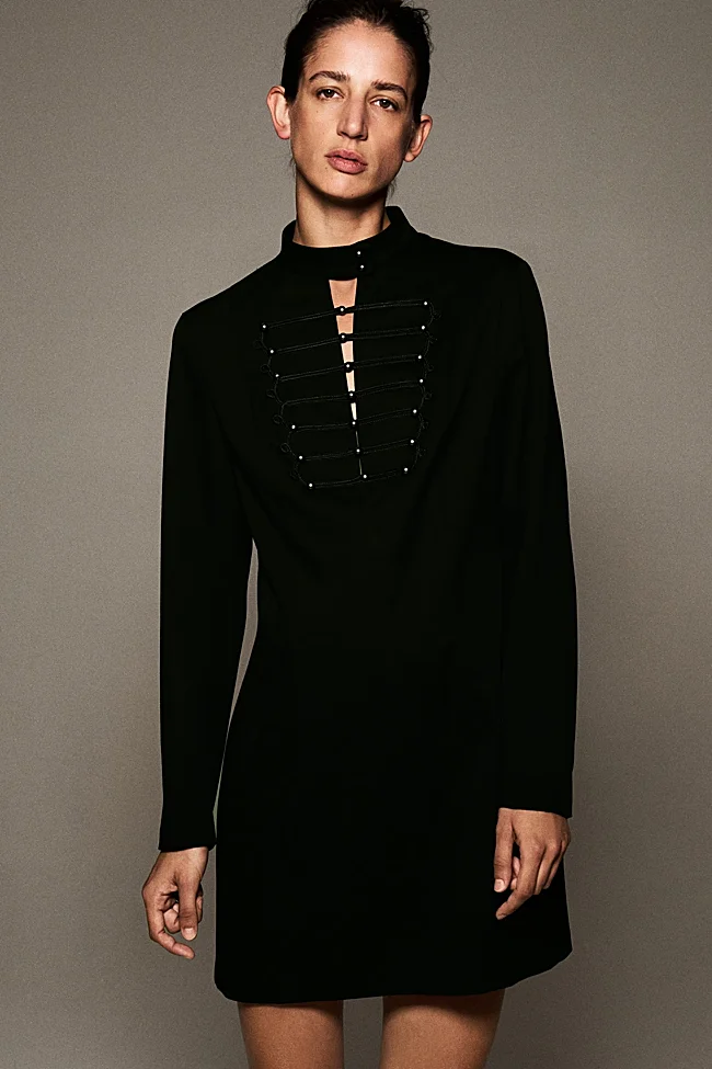 Robe noire H&M (40 euros)