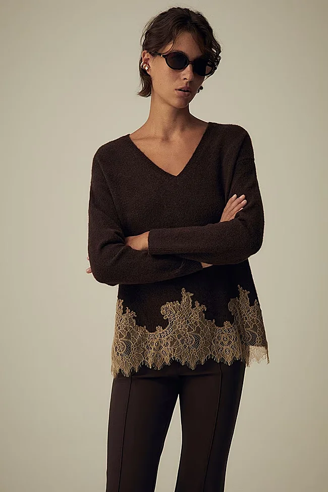 Pull marron Sfera (29,99 euros)