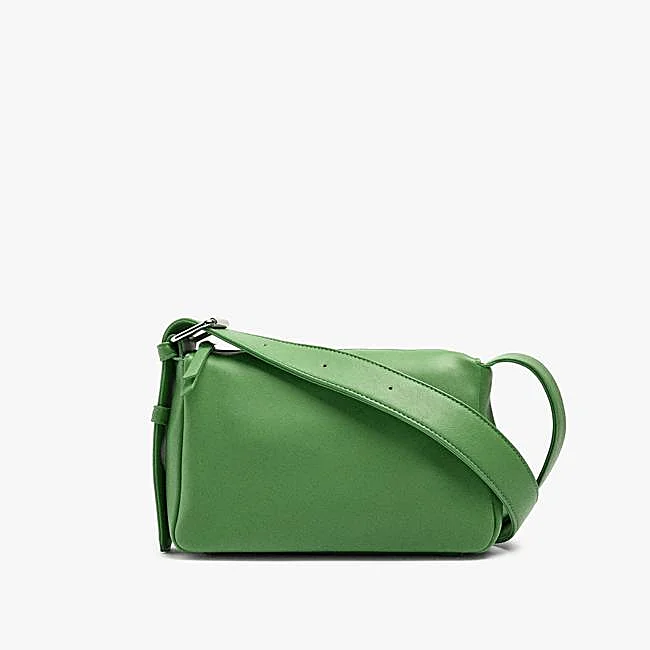 Sac rectangulaire Parfois, 23,99 euros.