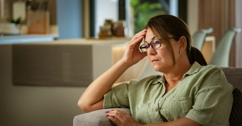 Le THS peut-il augmenter la fréquence et la durée des migraines après la ménopause ?
