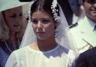 Alexandra de Hanovre se marie : de Carolina de Monaco à Grace Kelly, ce sont les robes de mariée que les Grimaldi ont portées